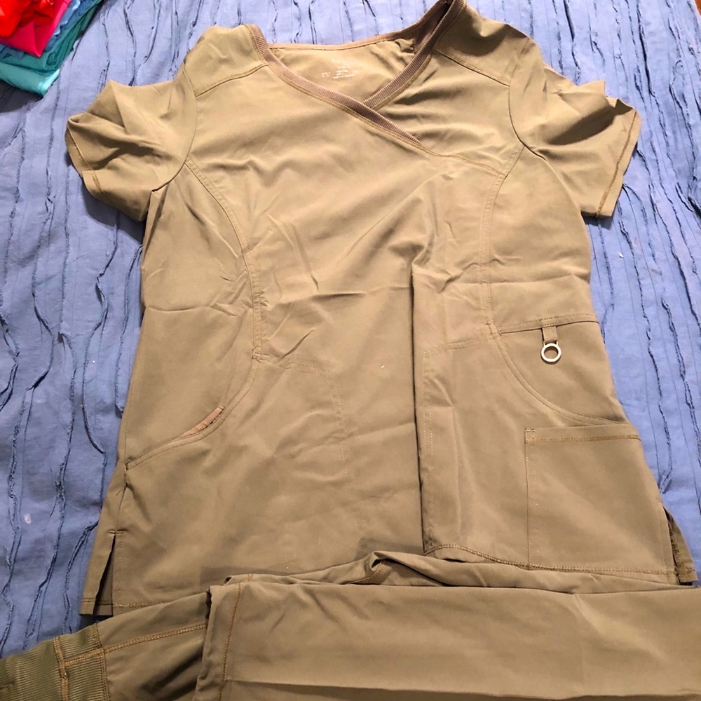 Cherokee Infinity Scrubs set
